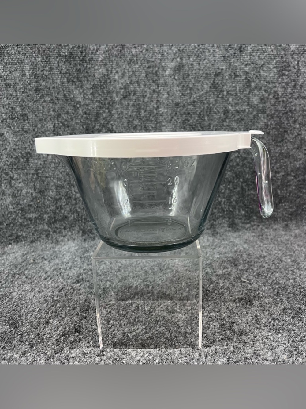 Pampered Chef 4 Cup 1 Qt Glass Measuring Cup Mixing Batter Bowl W/Lid 2432